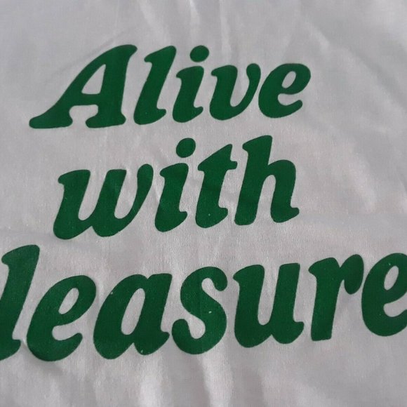 Vintage NEWPORT - Alive With Pleasure t-shirt NOS - Picture 5 of 5
